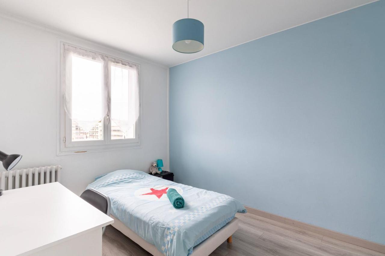 Appart T3 Bien Situe A Bourges + Wifi エクステリア 写真